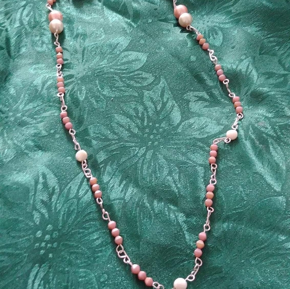 Beaded jewelry - Picture 2 of 3